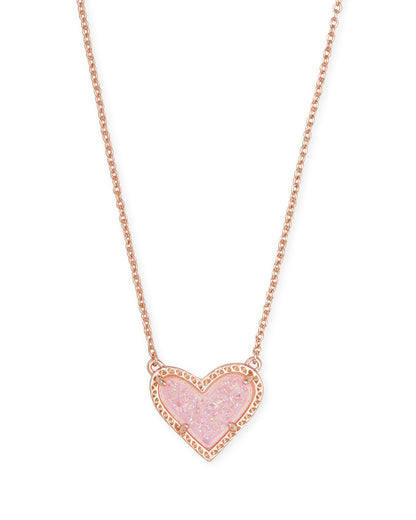 Ari Heart Short Pendant Necklace